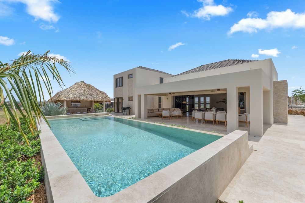 Villas - Blue Bay Golf & Beach Resort 1