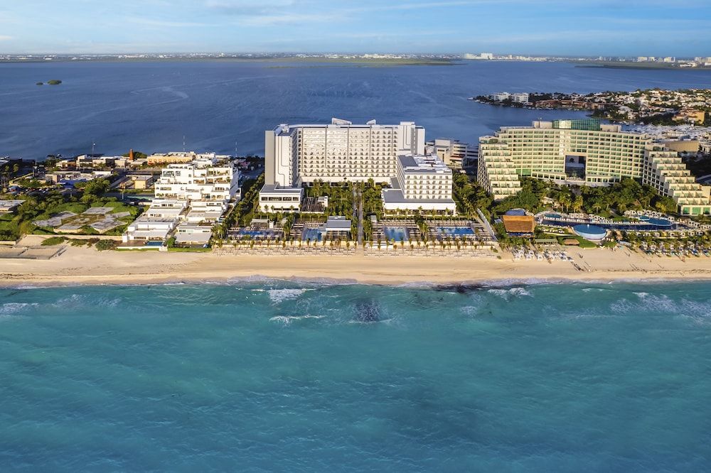 Hotel Riu Palace Kukulkan - Adults Only - All Inclusive 1