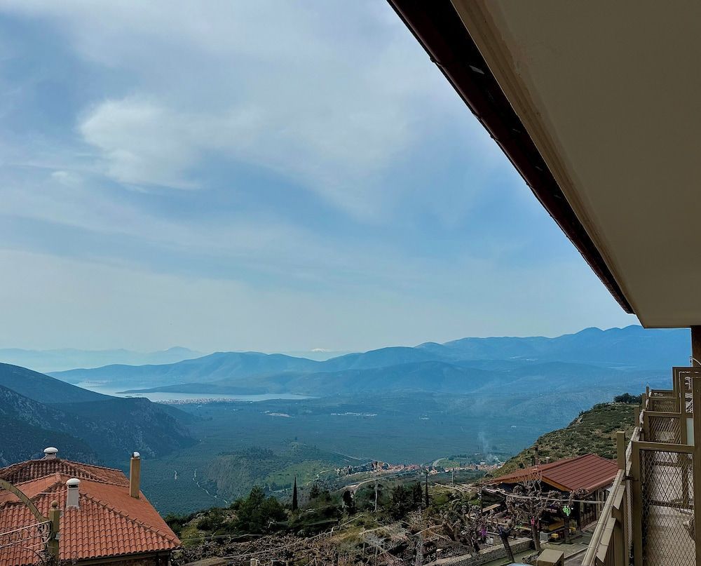 Nidimos Hotel 1