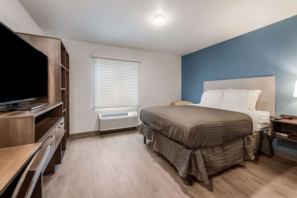 WoodSpring Suites Charlotte - University Research Park 1