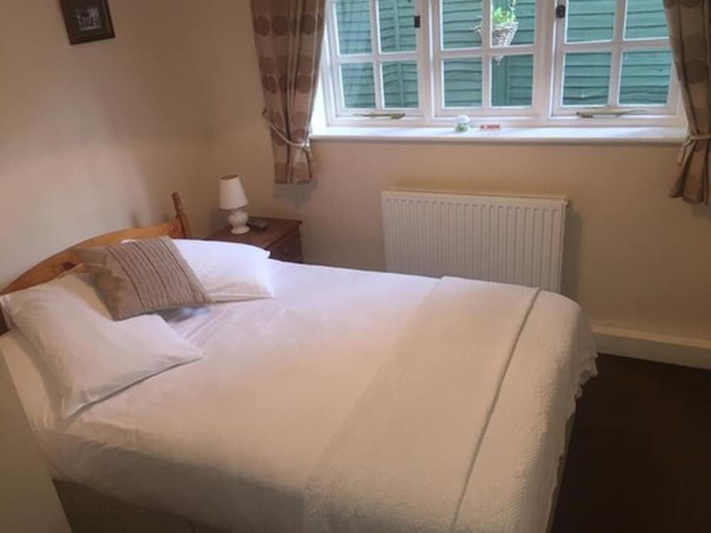 The Winchfield Inn 2