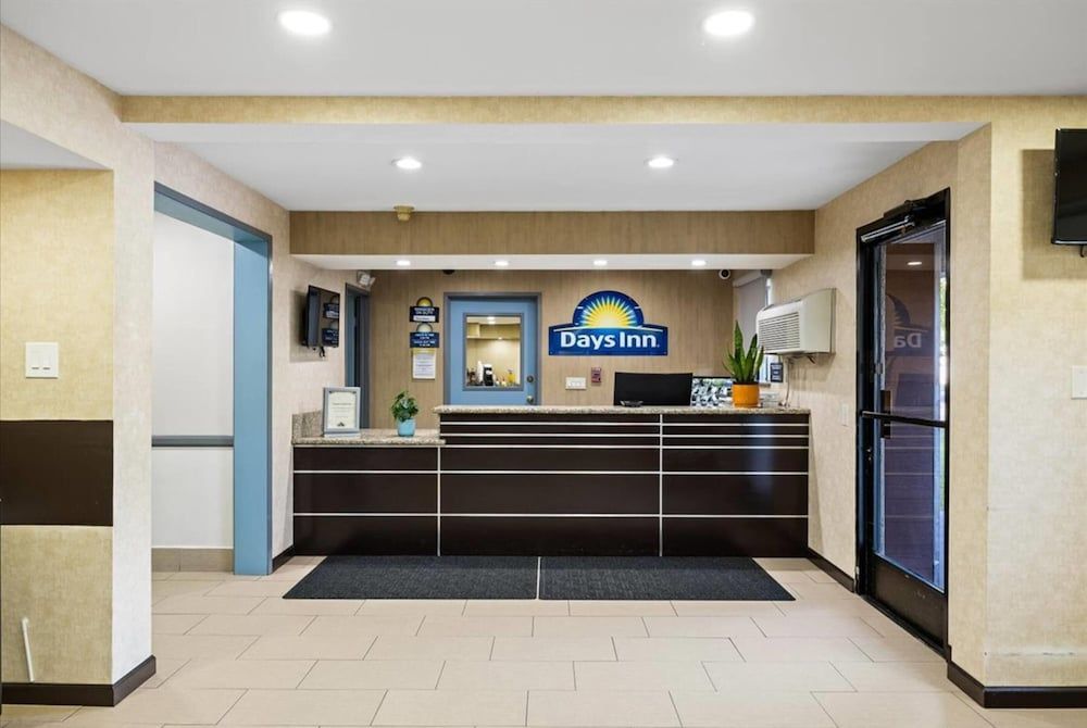 Days Inn by Wyndham Woodland 2