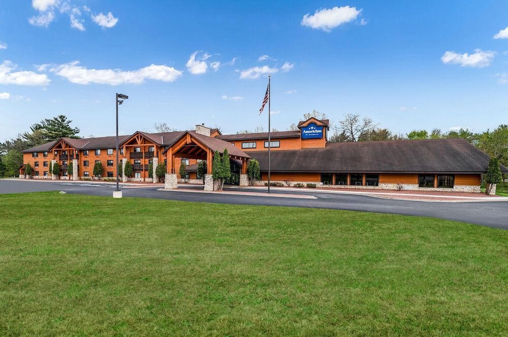 AmericInn by Wyndham Wisconsin Dells 1