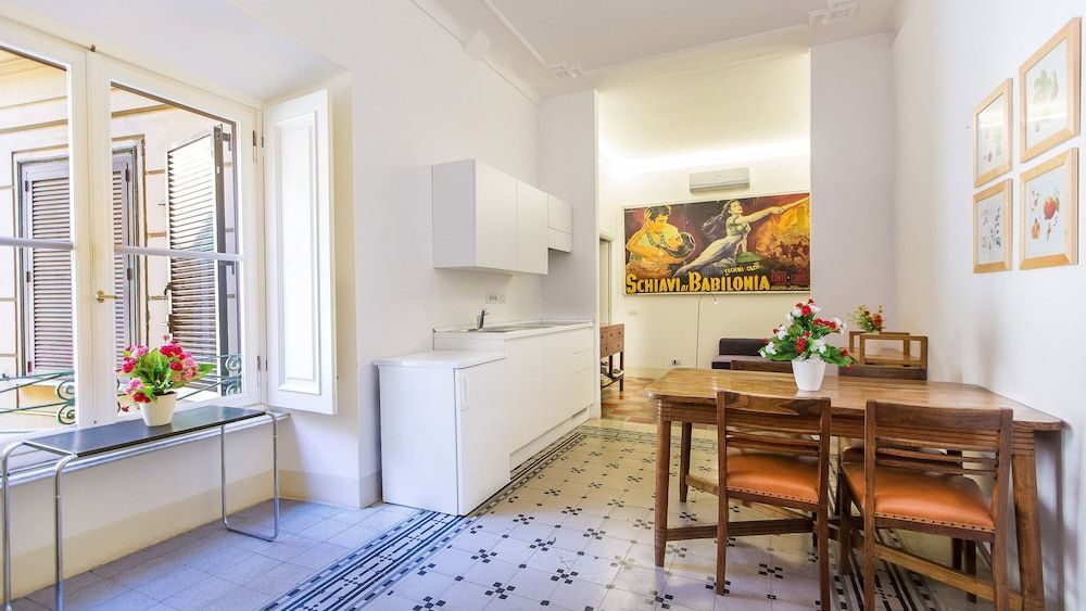 Rental In Rome Arenula Apartment 1