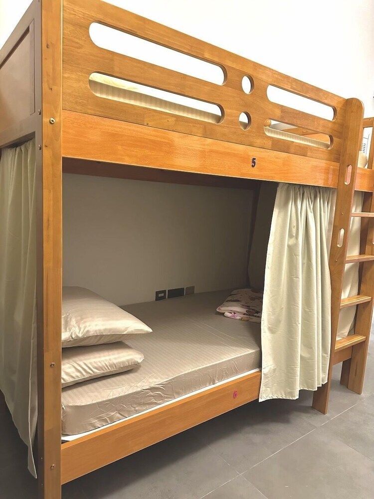 Lakeside Hostel Downtown 1
