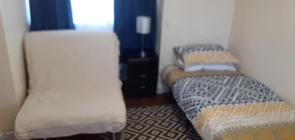 South London 1-Bed Apt Sleeps 3 8 mins to Tube 2