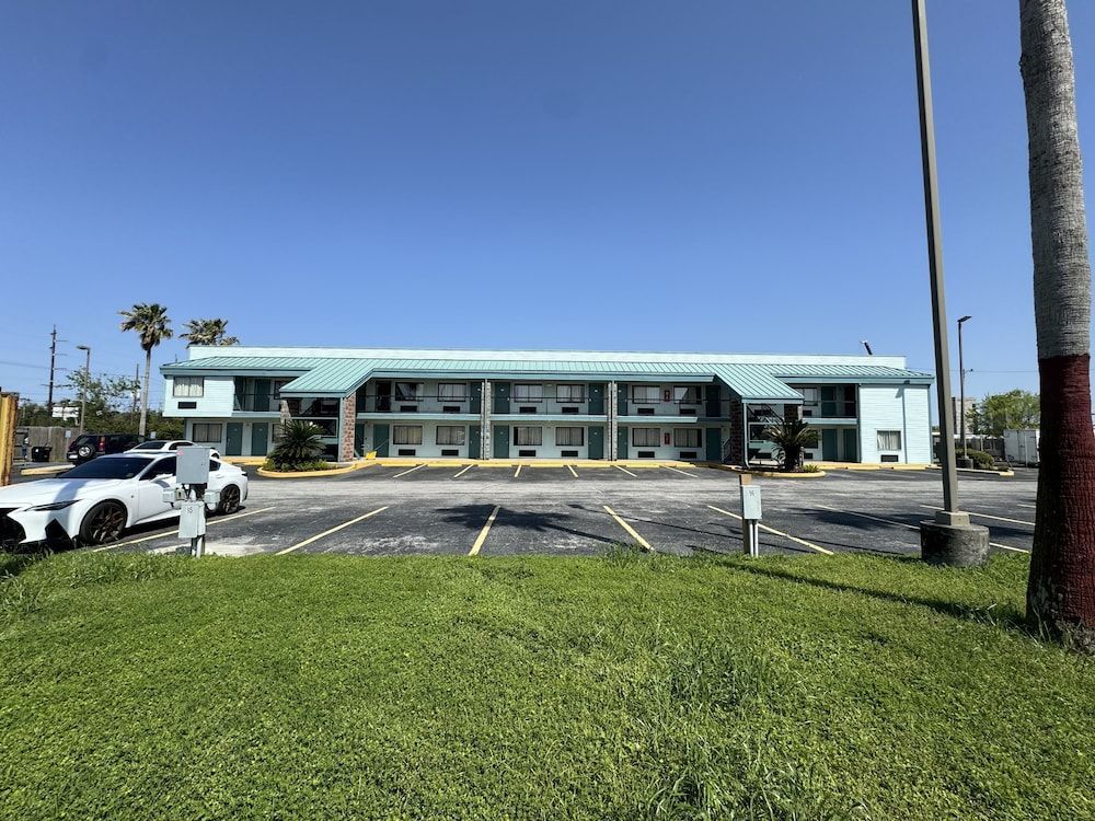 Nola Inn & Suites 1