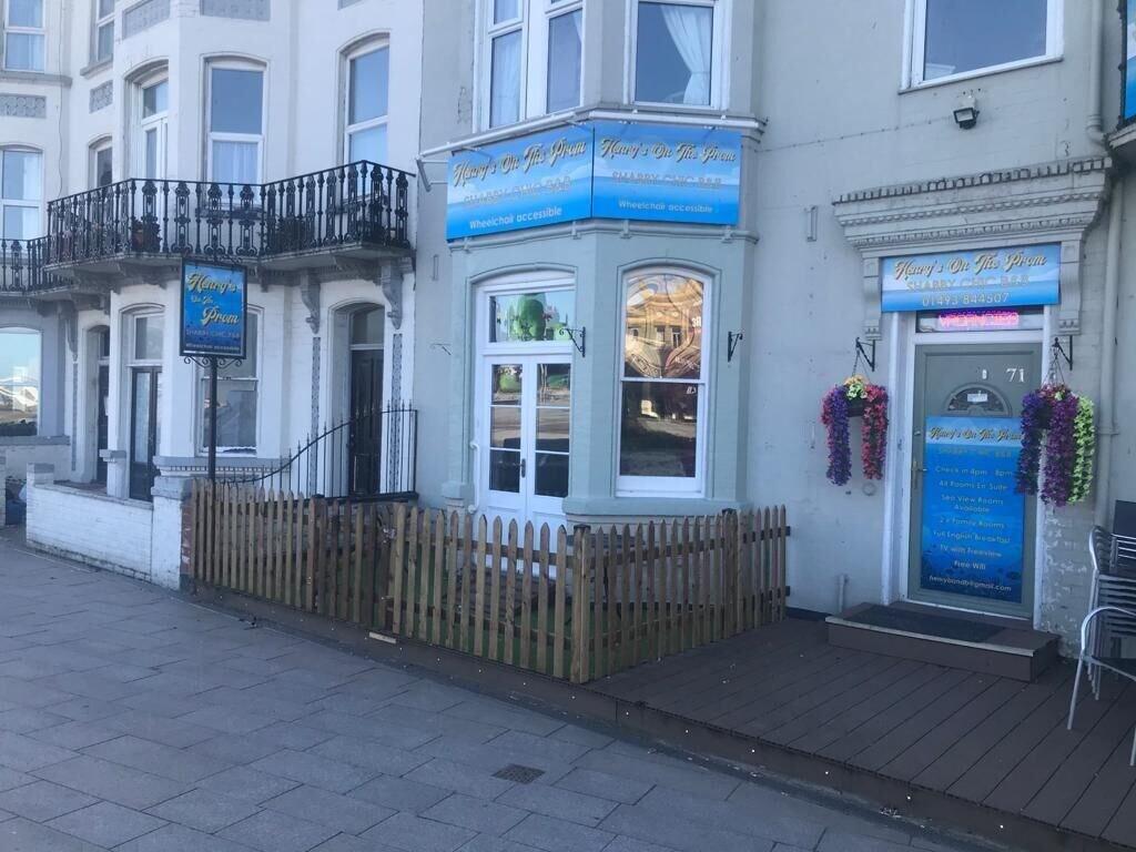 Henry's On The Prom 2