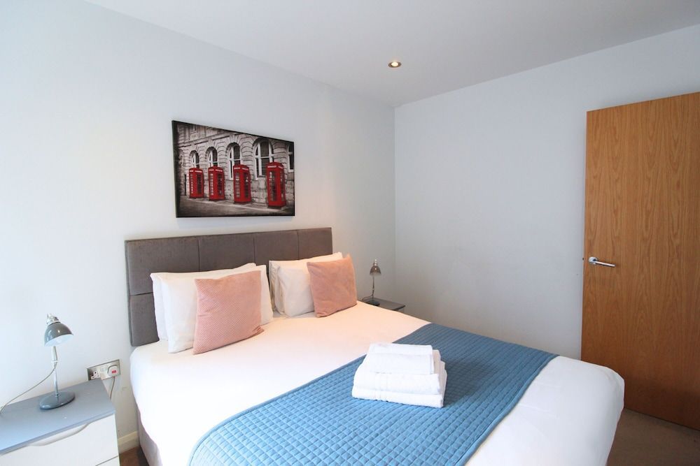 Tooley Street Apartments by Viridian Apartments 2