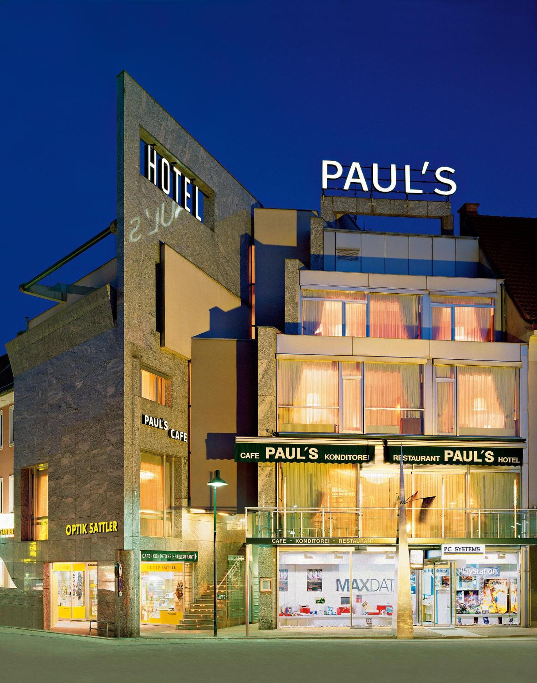 Paul's Hotel 1