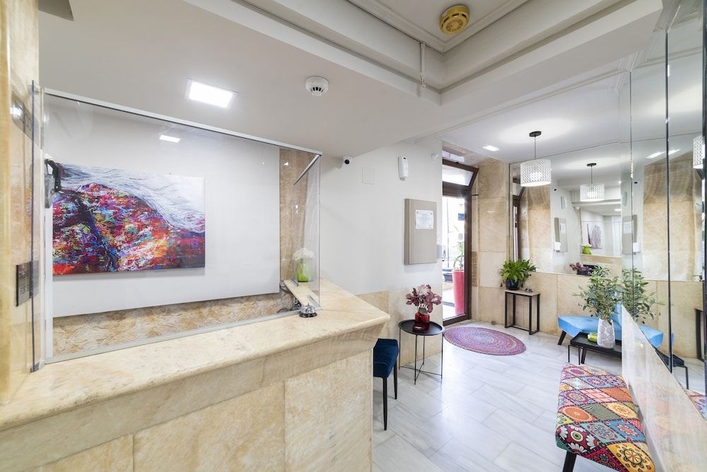 Faros Rooms 2