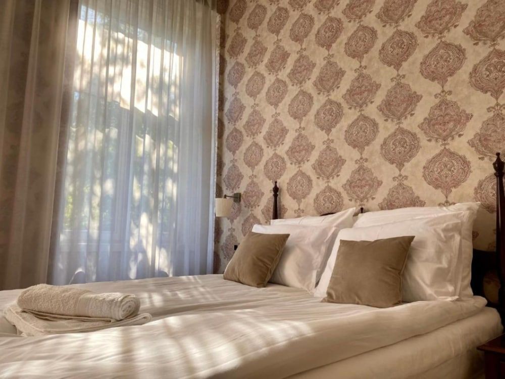 OPERA16 Guestrooms 1