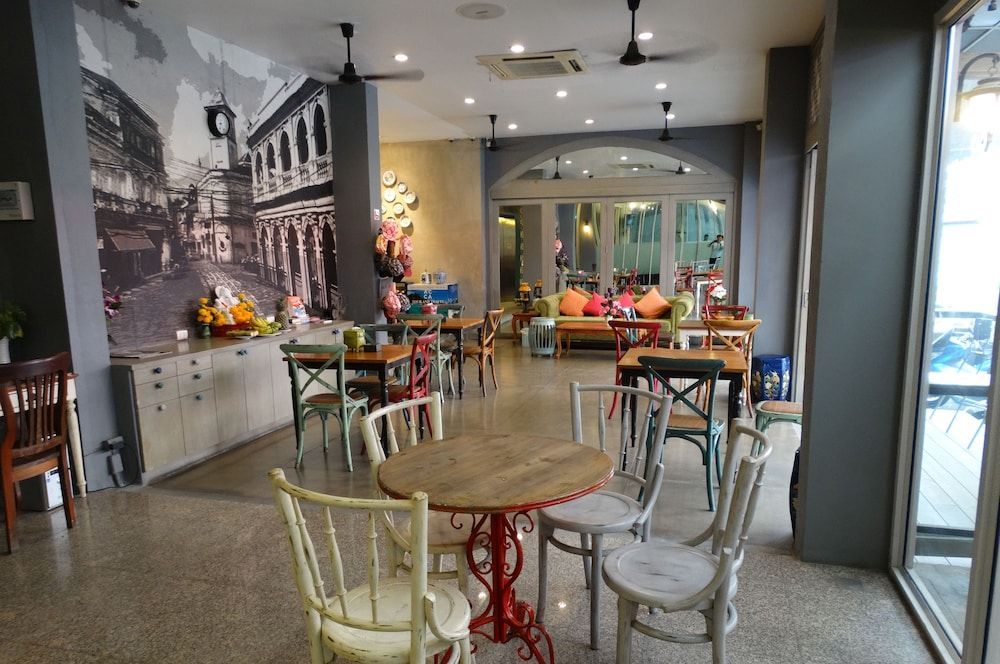 Acca Patong Apartments 2