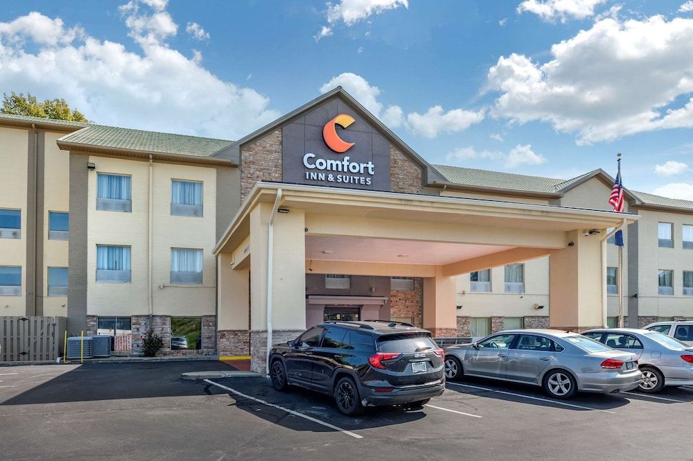 Comfort Inn & Suites Cincinnati Uptown Clifton 1