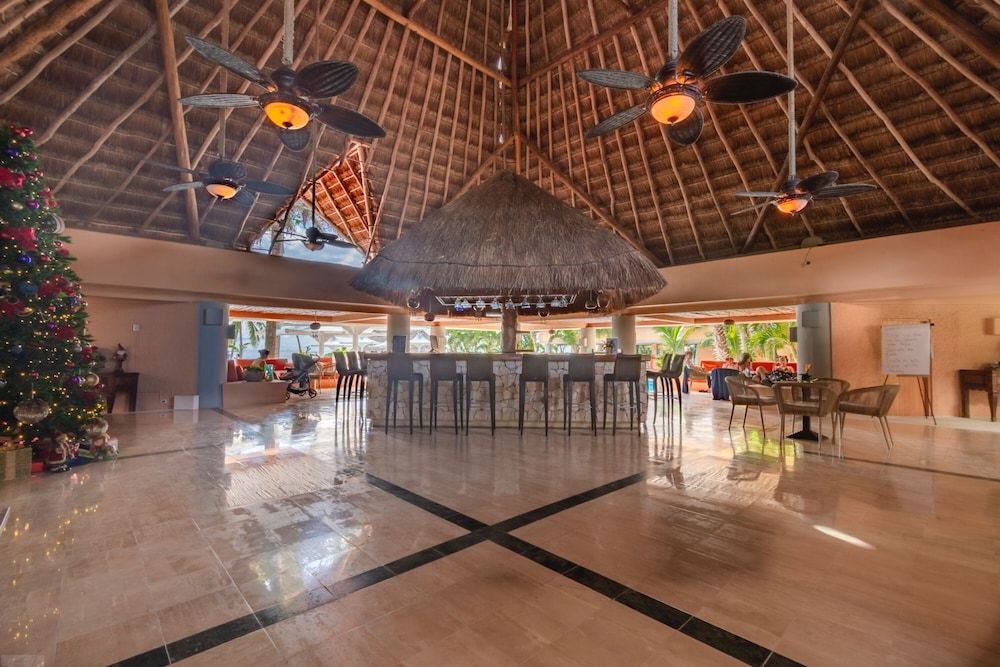 Puerto Aventuras Hotel & Beach Club 2