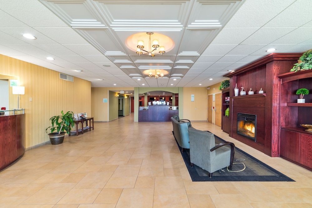 Days Inn by Wyndham Plattsburgh 2