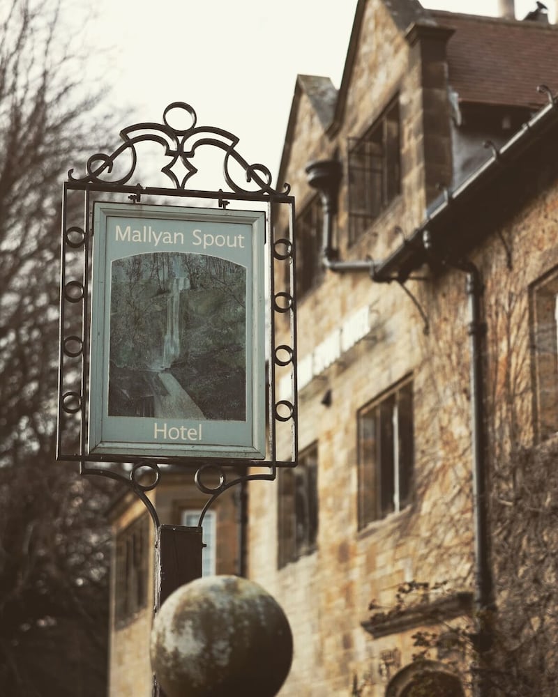 Mallyan Spout Hotel 1