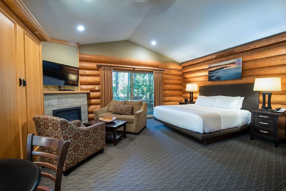 Tigh-Na-Mara Seaside Spa Resort 1