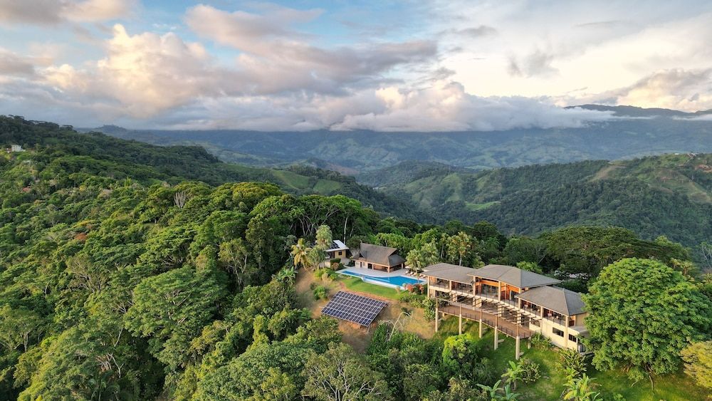 Lamangata Luxury Surf Resort 1