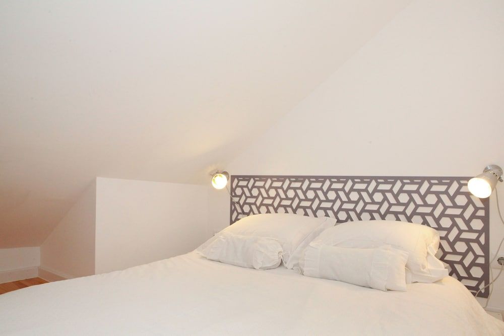 Alfama Yellow House 2