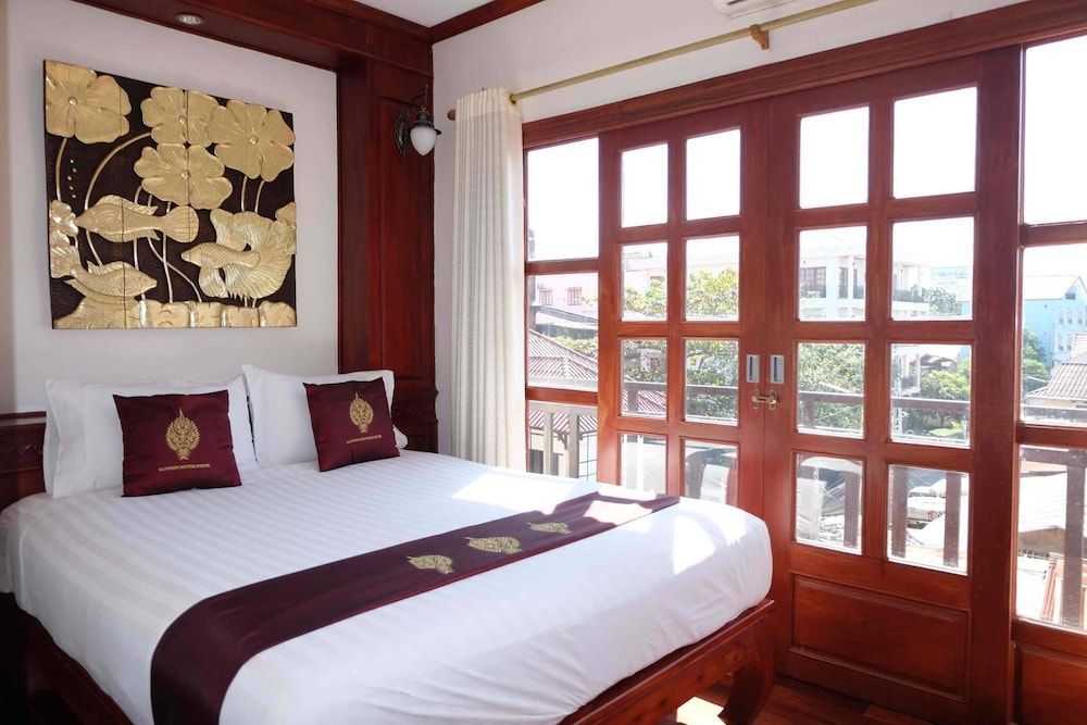 Manorom Classy Hotel 1