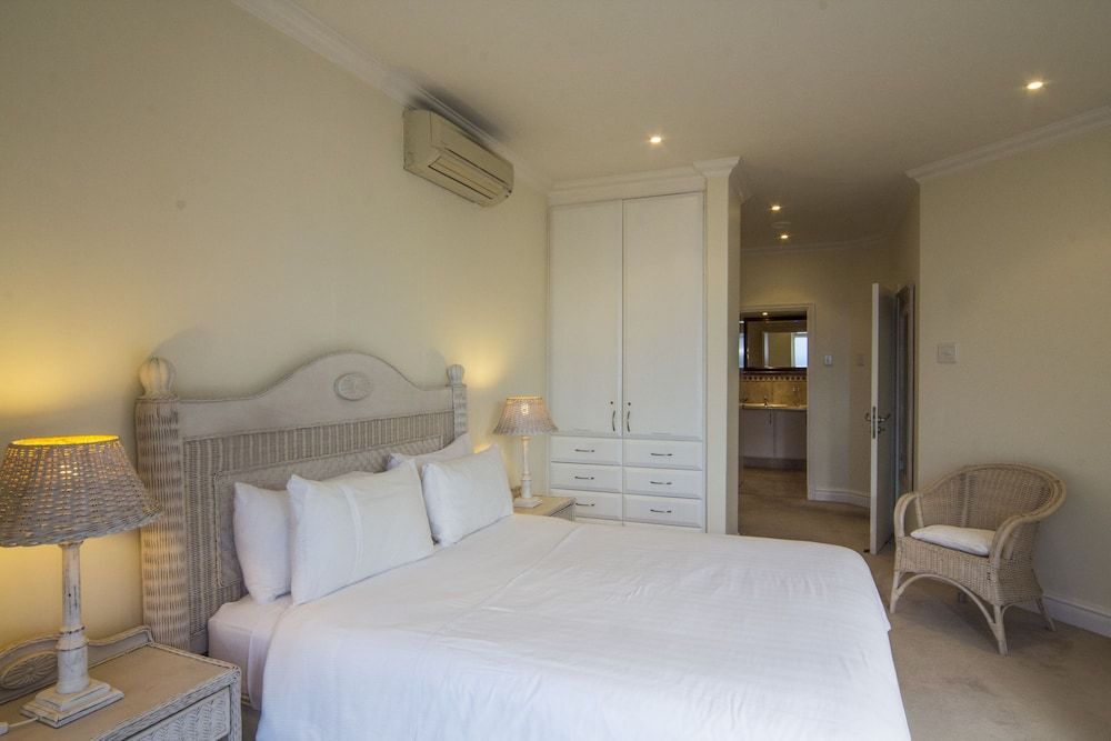 203 Oyster Quays 2