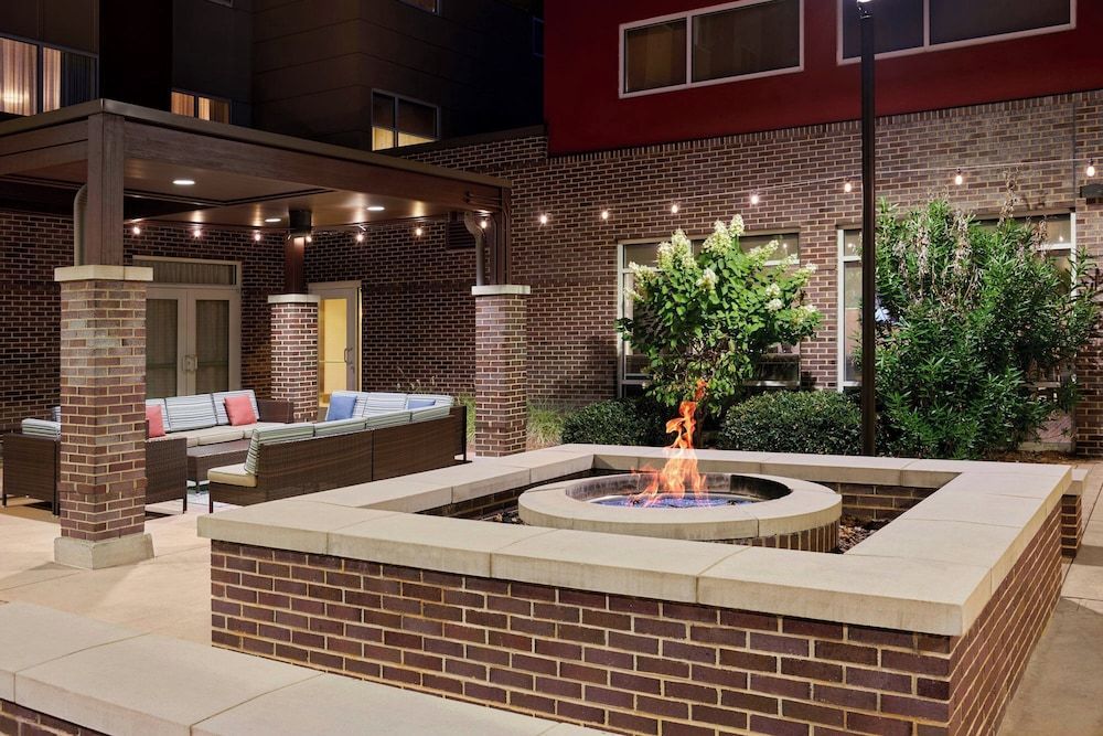 Fairfield Inn & Suites by Marriott Charlotte Airport 1