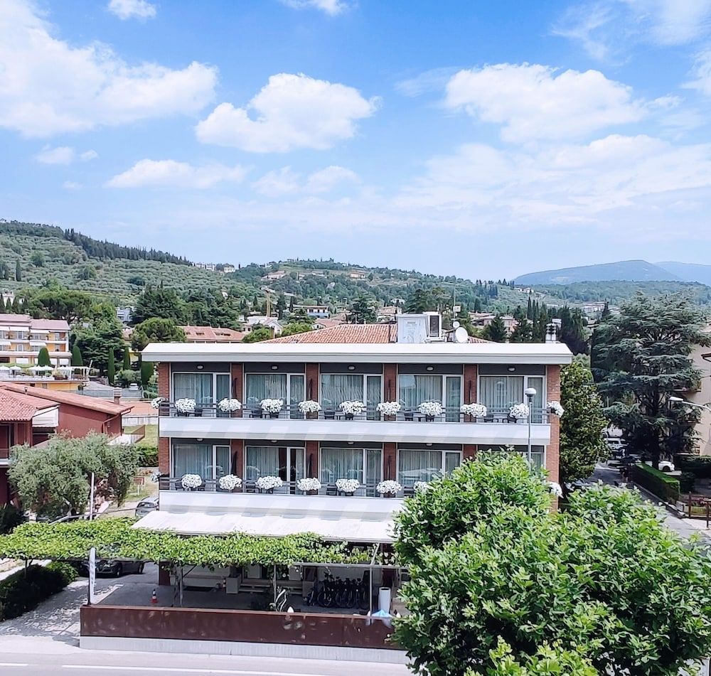 Hotel Benaco Garda ***S 1