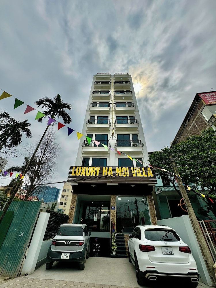 Luxury Hanoi Hotel 1