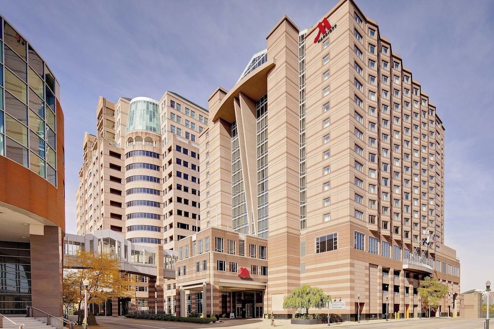 Cincinnati Marriott at RiverCenter 1