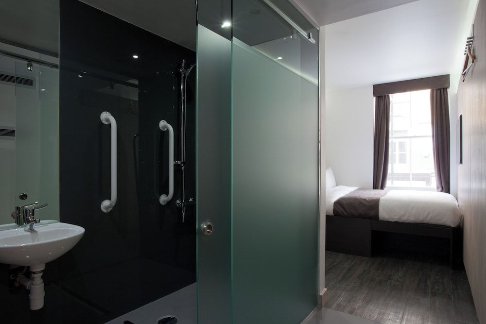 The Z Hotel Soho 2
