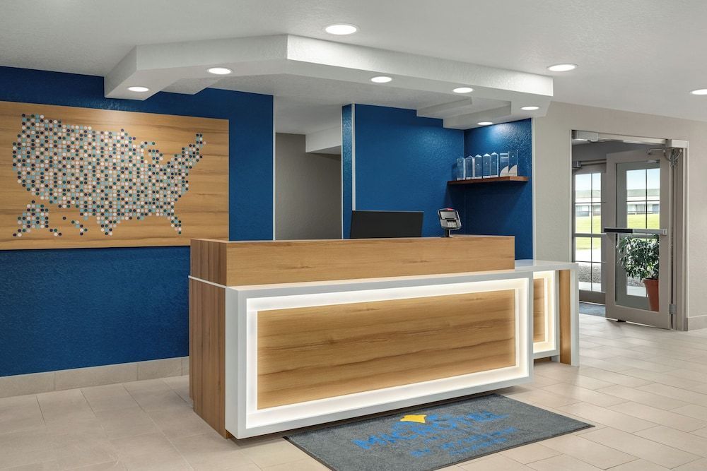 Microtel Inn & Suites by Wyndham Culpeper 2