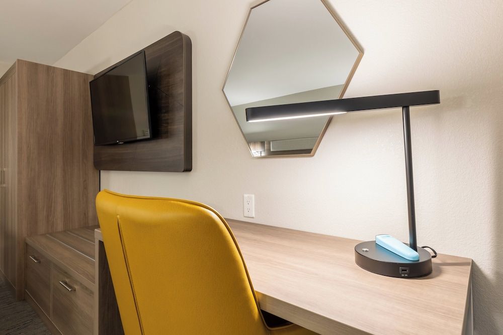 Holiday Inn Express VAN NUYS by IHG 1