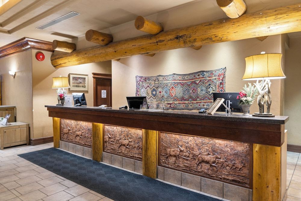 Banff Caribou Lodge and Spa 2