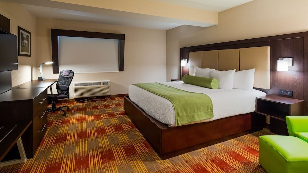 Inn on Storrs 1