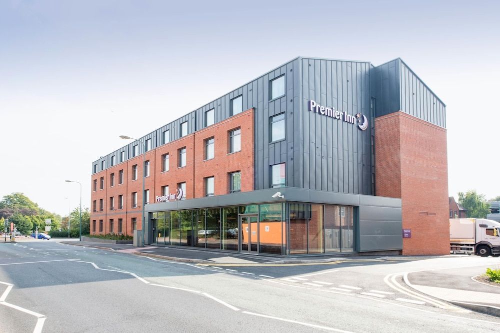 Premier Inn Lichfield City Centre 1