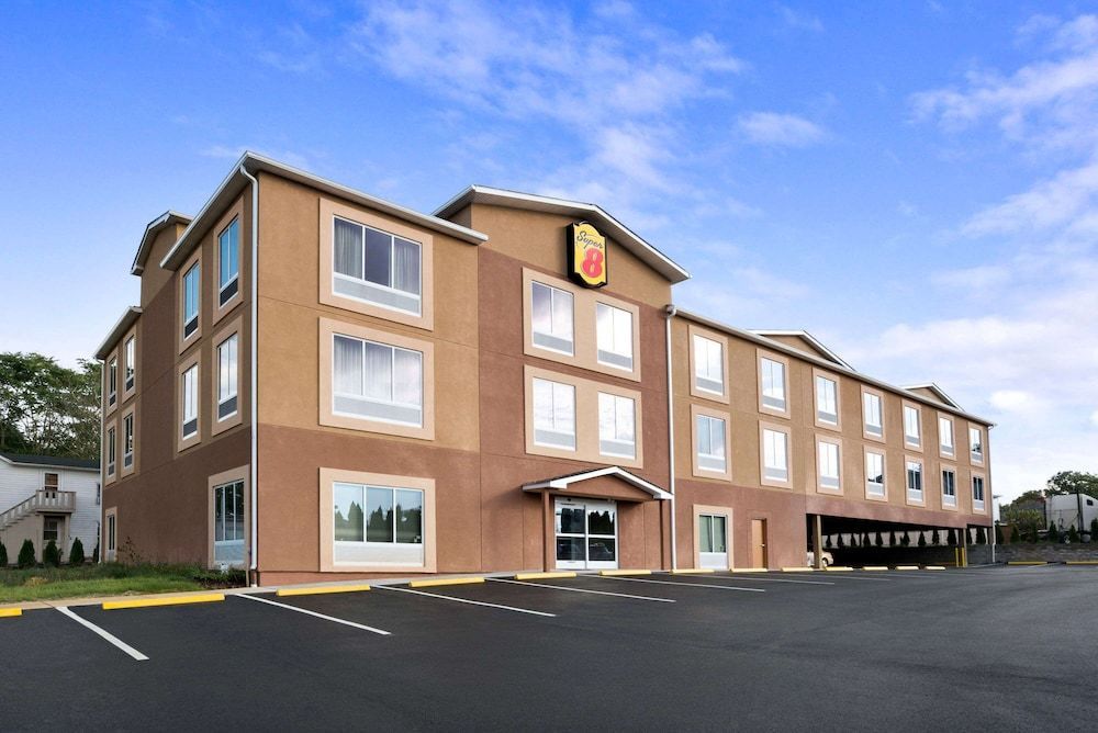 Super 8 by Wyndham Hershey Chocolate Avenue 1