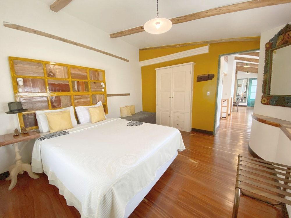 Old Town Quito Suites, Heritage Hotel, Historic center 2