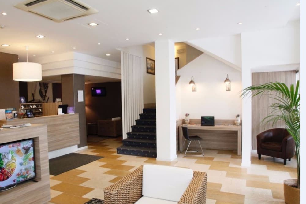 Hotel Majorca sul Mare in centro a Riccione con Area Fitness 2