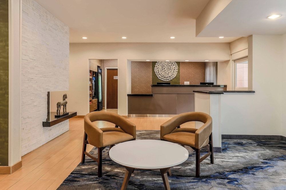 Fairfield Inn & Suites Houston Westchase 2