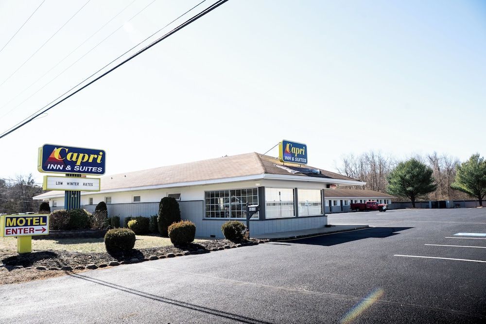 Capri inn and Suites 1