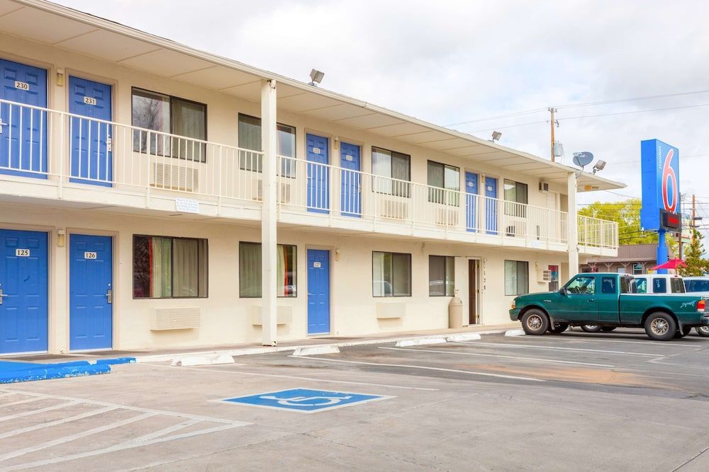 Motel 6-Klamath Falls, OR 1