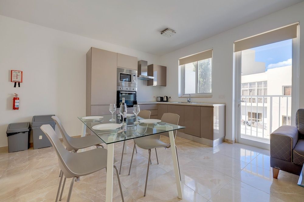 Modern 2BR Apartment in Central St Julian's 1
