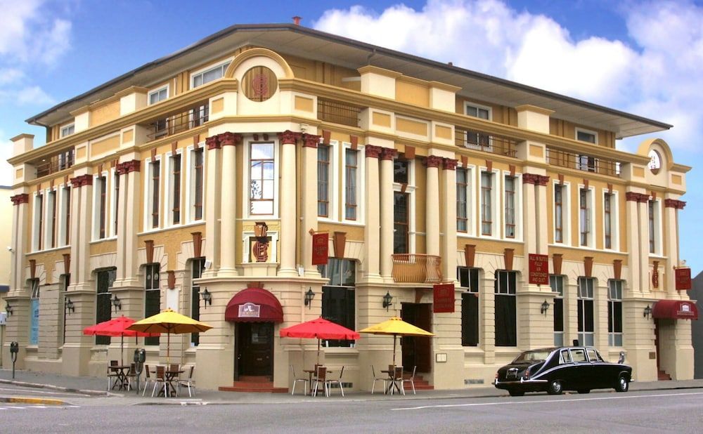 The County Hotel 1