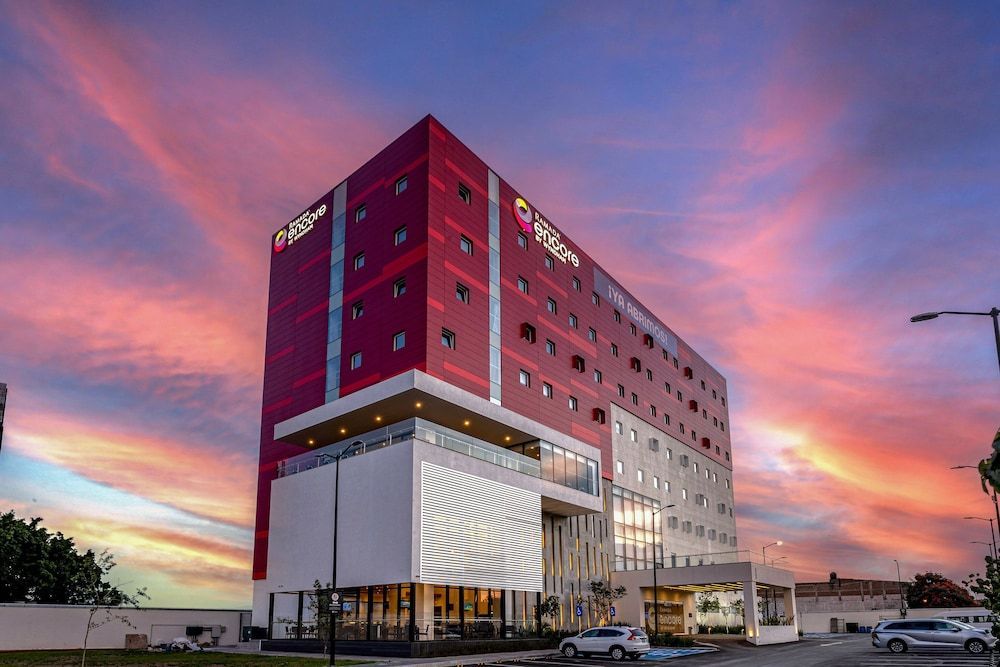 Ramada Encore by Wyndham Guadalajara Aeropuerto 1