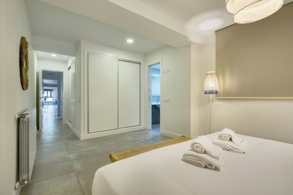 San Francisco Top-Luxury, by Homing U 2
