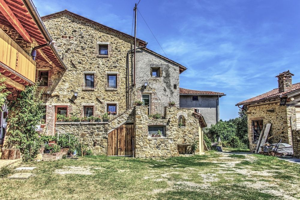 Agriturismo "Antico Borgo" 1