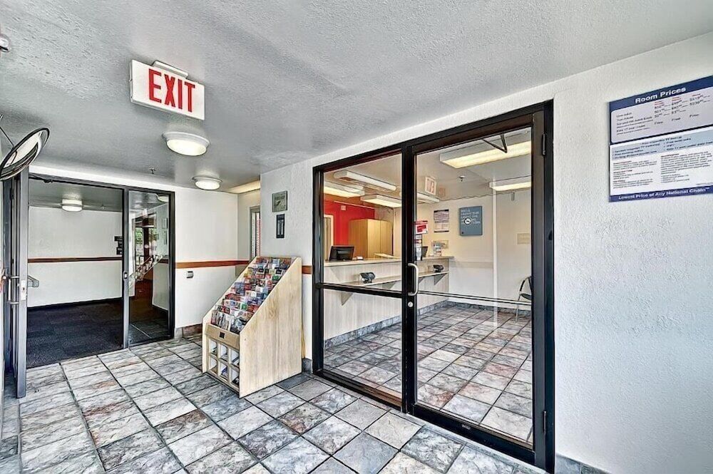 Motel 6-Glenview, IL - Chicago North 2