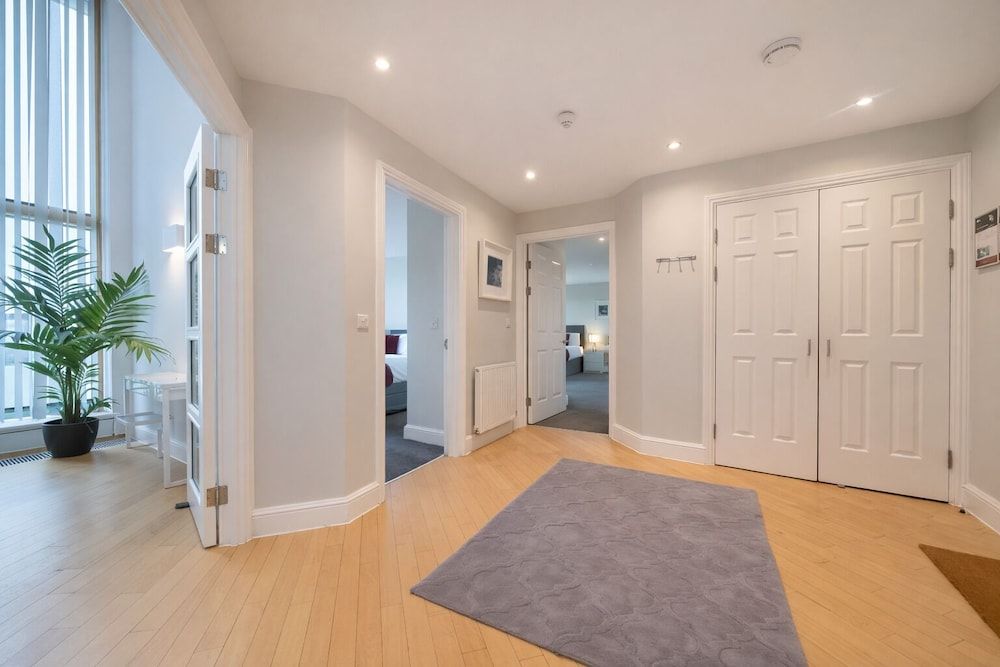 Roomspace Serviced Apartments - The Courtyard 2