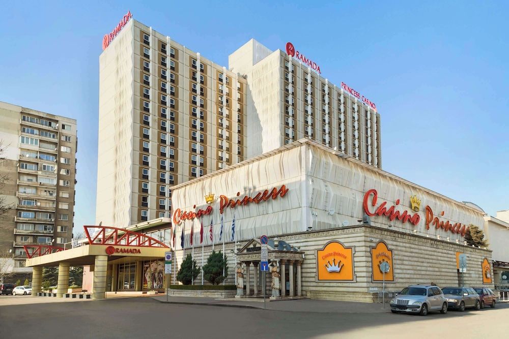 Ramada by Wyndham Sofia City Center 1
